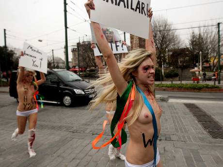 v202-femen
