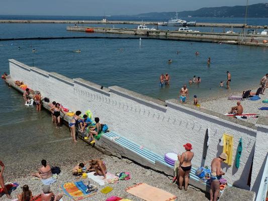 w533_h400_x400_y296_49b468c360a2e26f